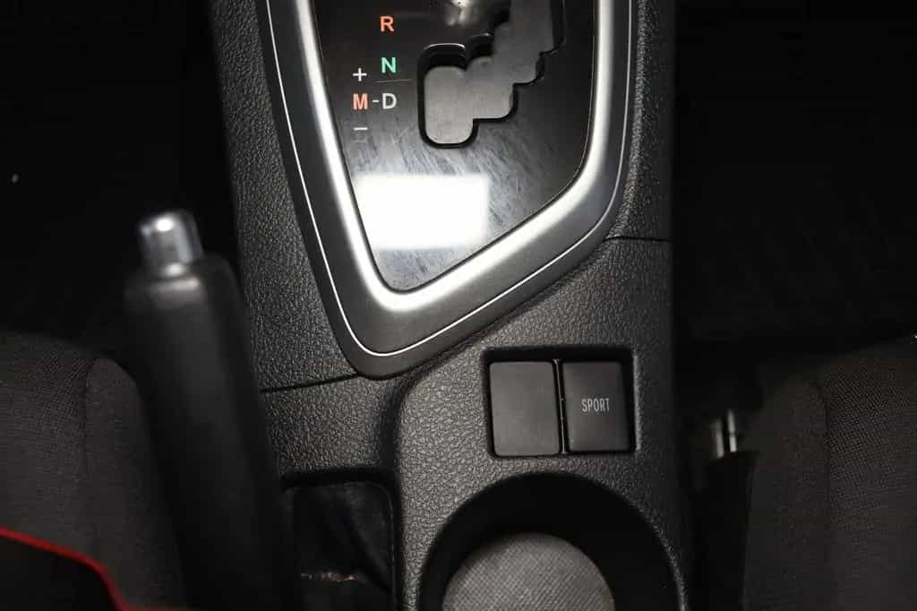 Toyota Auris 1.6 Klimaautom. * Service neu * HU/AU 06/2013-photo-11
