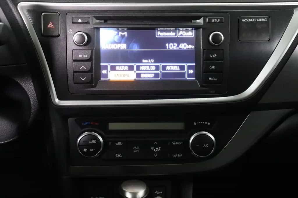 Toyota Auris 1.6 Klimaautom. * Service neu * HU/AU 06/2013-photo-15