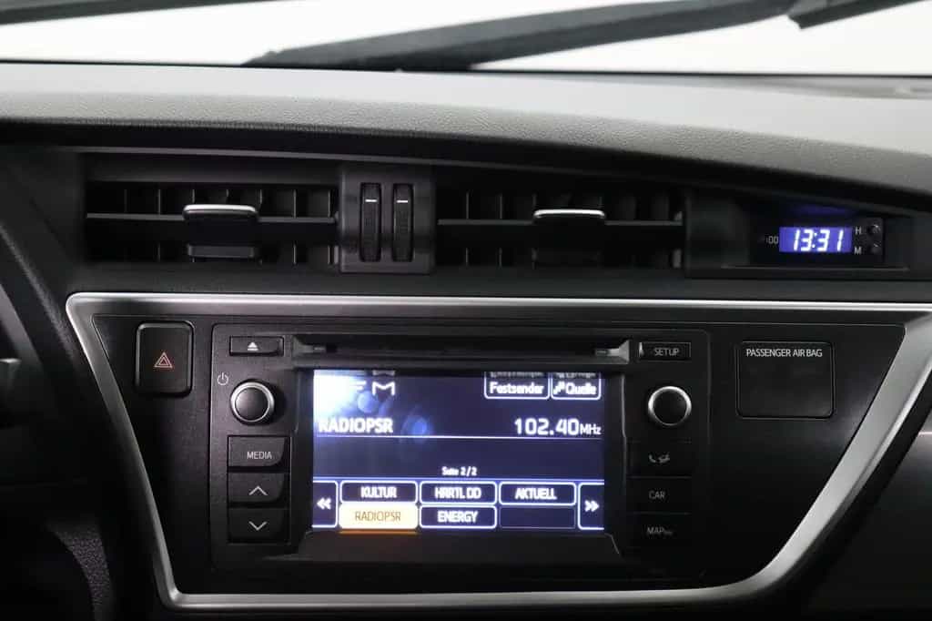 Toyota Auris 1.6 Klimaautom. * Service neu * HU/AU 06/2013-photo-16