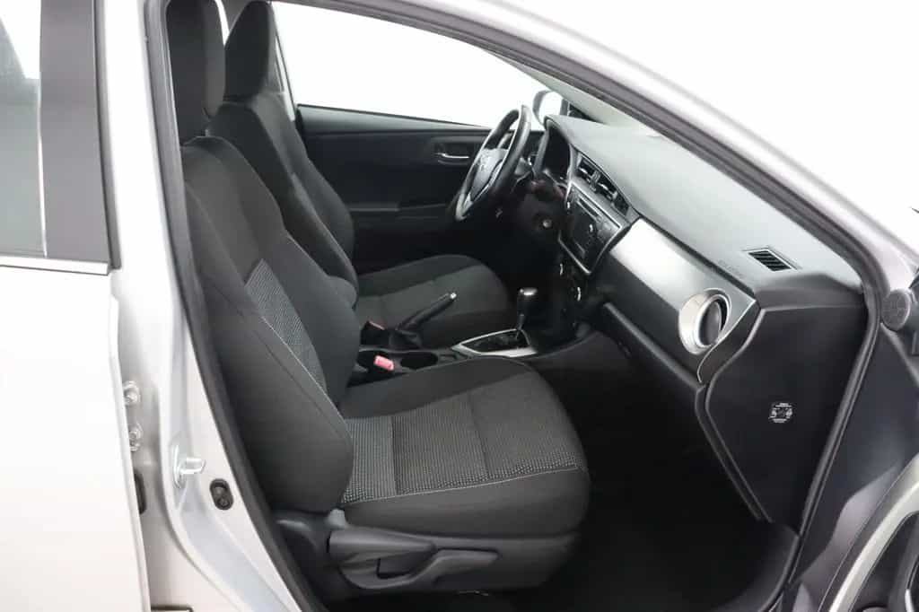 Toyota Auris 1.6 Klimaautom. * Service neu * HU/AU 06/2013-photo-19