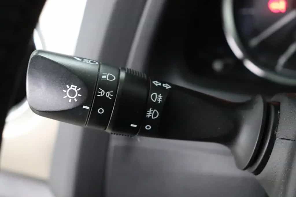 Toyota Auris 1.6 Klimaautom. * Service neu * HU/AU 06/2013-photo-22