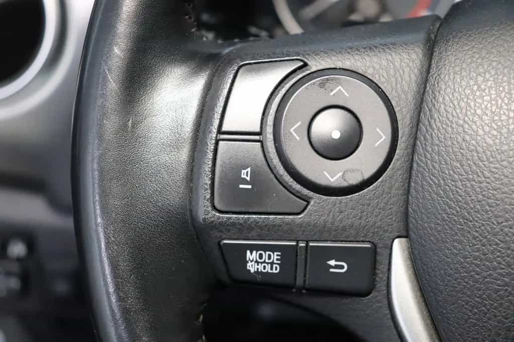 Toyota Auris 1.6 Klimaautom. * Service neu * HU/AU 06/2013-photo-24
