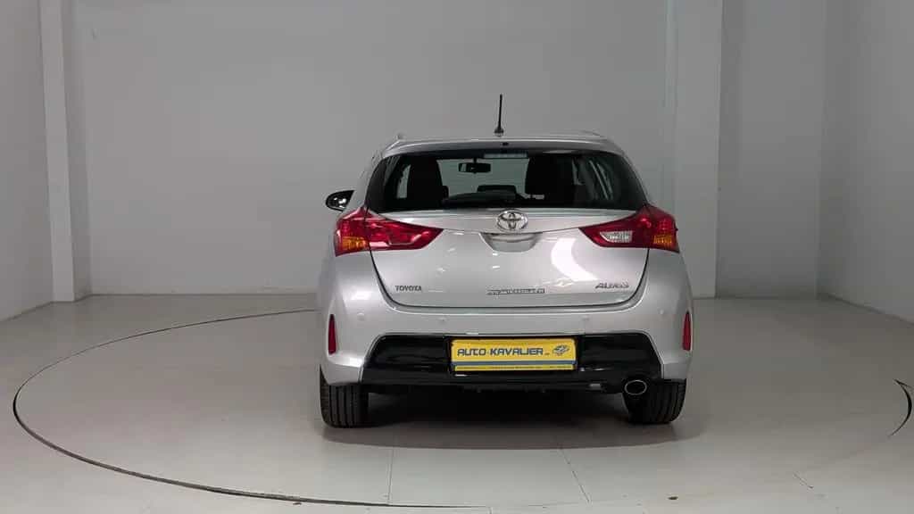 Toyota Auris 1.6 Klimaautom. * Service neu * HU/AU 06/2013-photo-4