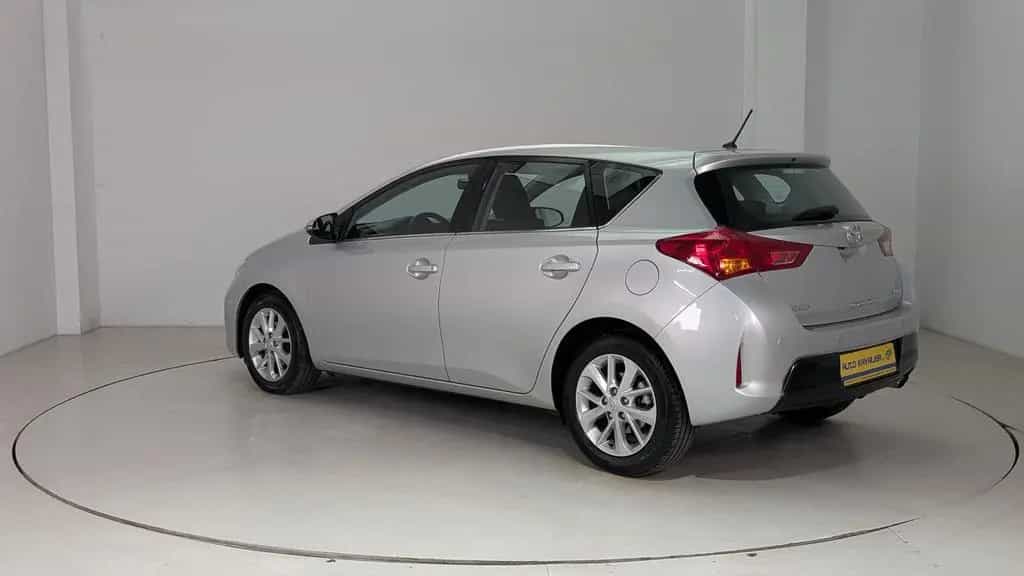 Toyota Auris 1.6 Klimaautom. * Service neu * HU/AU 06/2013-photo-6