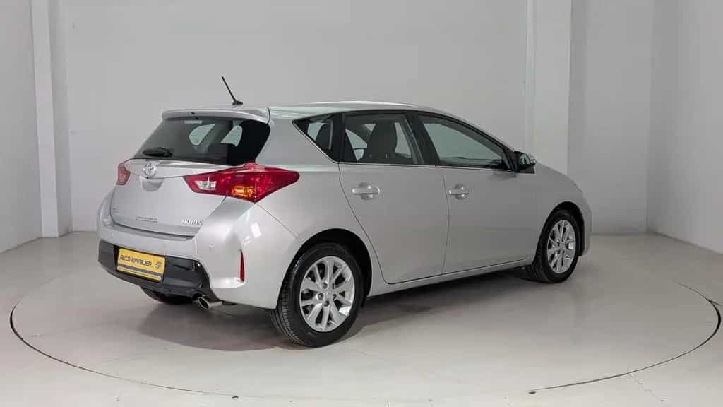 Toyota Auris 1.6 Klimaautom. * Service neu * HU/AU 06/2013-photo-7