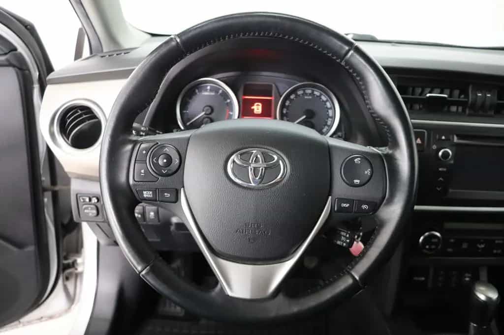 Toyota Auris 1.6 Klimaautom. * Service neu * HU/AU 06/2013-photo-9