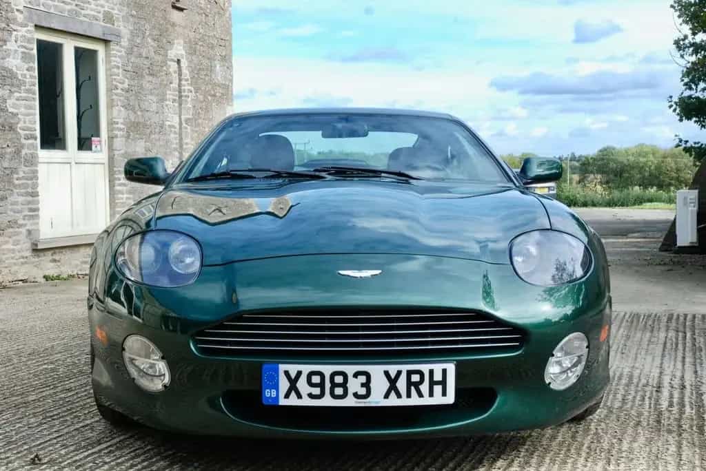 Aston Martin DB7 Vantage Coupe - 01/2001-photo-1