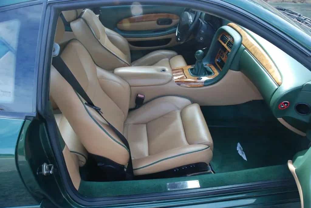 Aston Martin DB7 Vantage Coupe - 01/2001-photo-5