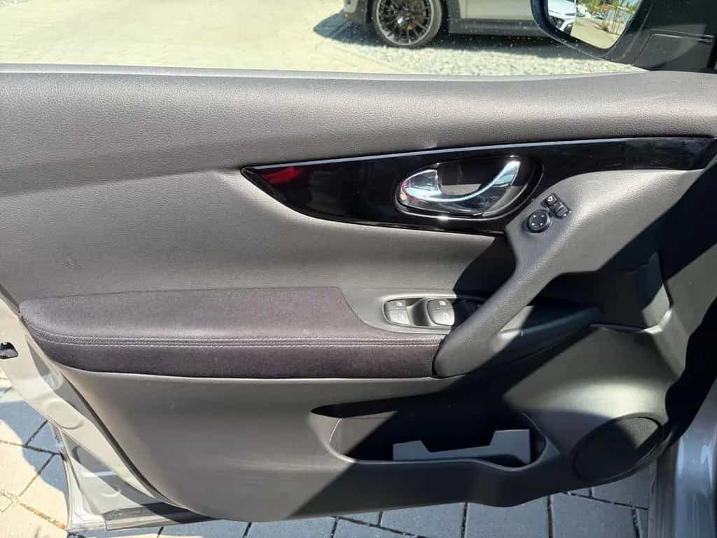 Nissan Qashqai 1.3 DIG-T Zama *Navi*SHZ*360°Kamera 11/2020-photo-9