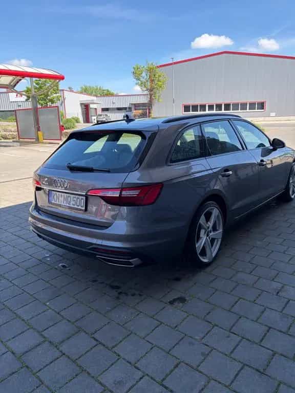 Audi A4 35 TDI S tronic Avant - Reifen neu 02/2021-photo-3