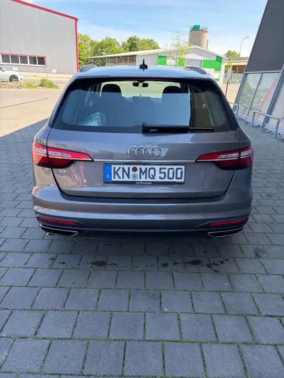 Audi A4 35 TDI S tronic Avant - Reifen neu 02/2021-photo-4