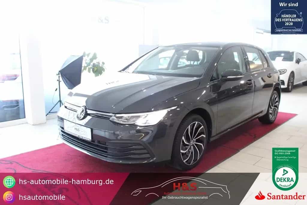 Volkswagen Golf VIII Life eTSI 04/2022-photo-0
