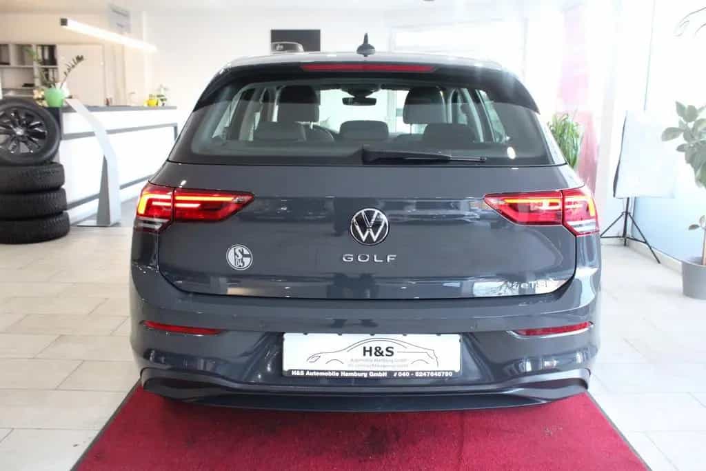 Volkswagen Golf VIII Life eTSI 04/2022-photo-3