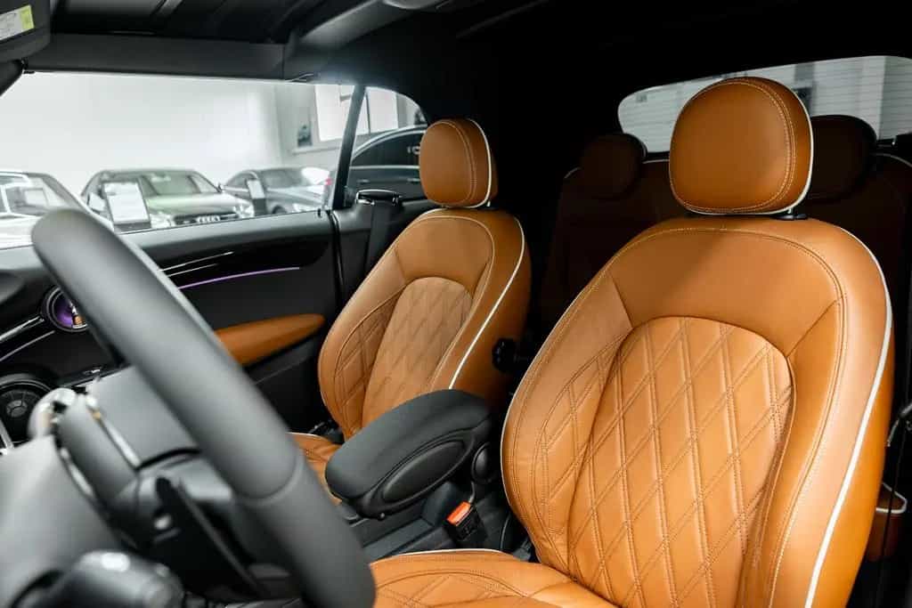 MINI John Cooper Works JOHN_COOPER_WORKS Cabrio Trim 03/2024-photo-27