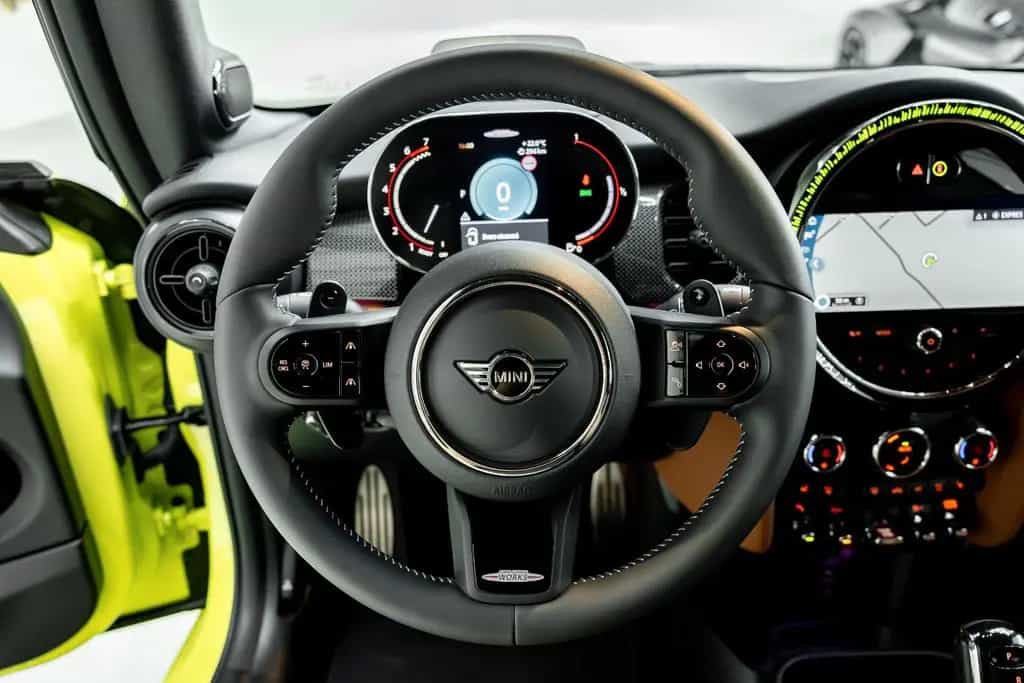 MINI John Cooper Works JOHN_COOPER_WORKS Cabrio Trim 03/2024-photo-29