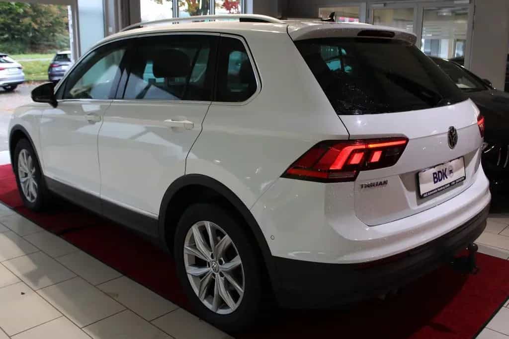 Volkswagen Tiguan 2.0 TSI Comfortline BMT 4Motion 01/2021-photo-3