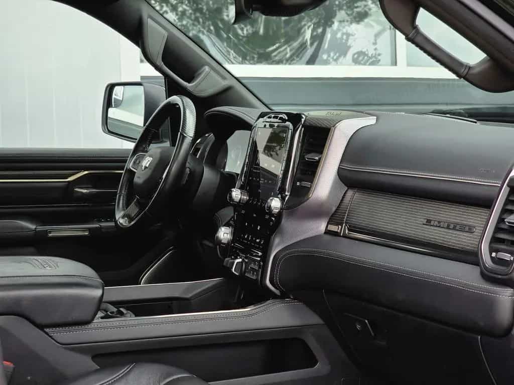 Dodge RAM 1500 5.7 4x4 Limited LED ACC H&K Pano Luftf. 03/2021-photo-32