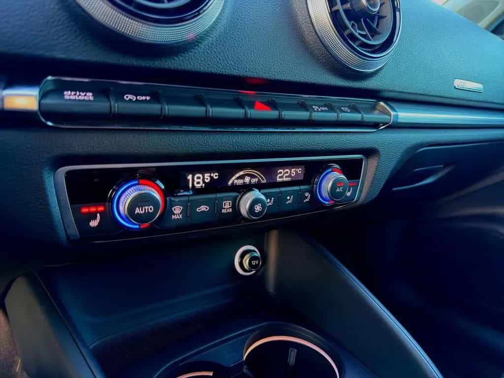 Audi A3 Sportback 1.5TFSI sport S-Tronic Navi LED PDC 02/2019-photo-36