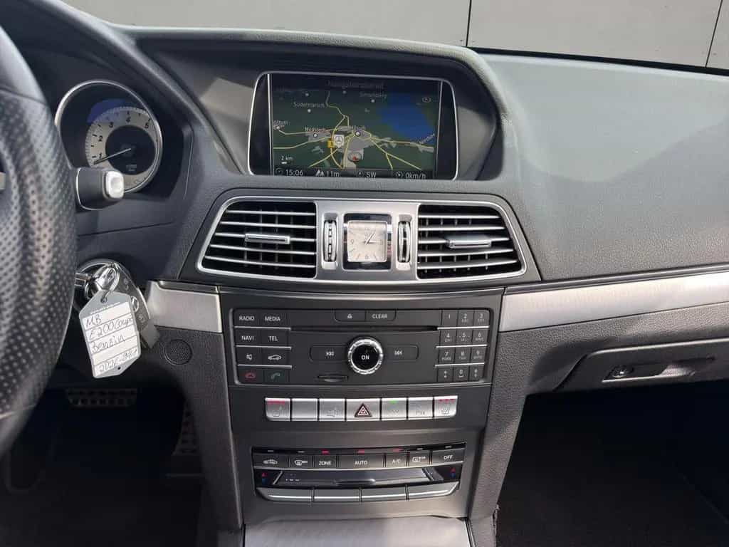 Mercedes-Benz E 200 7-G AMG Sport-Paket PANO Ha&Ka KAMERA ILS 01/2016-photo-20