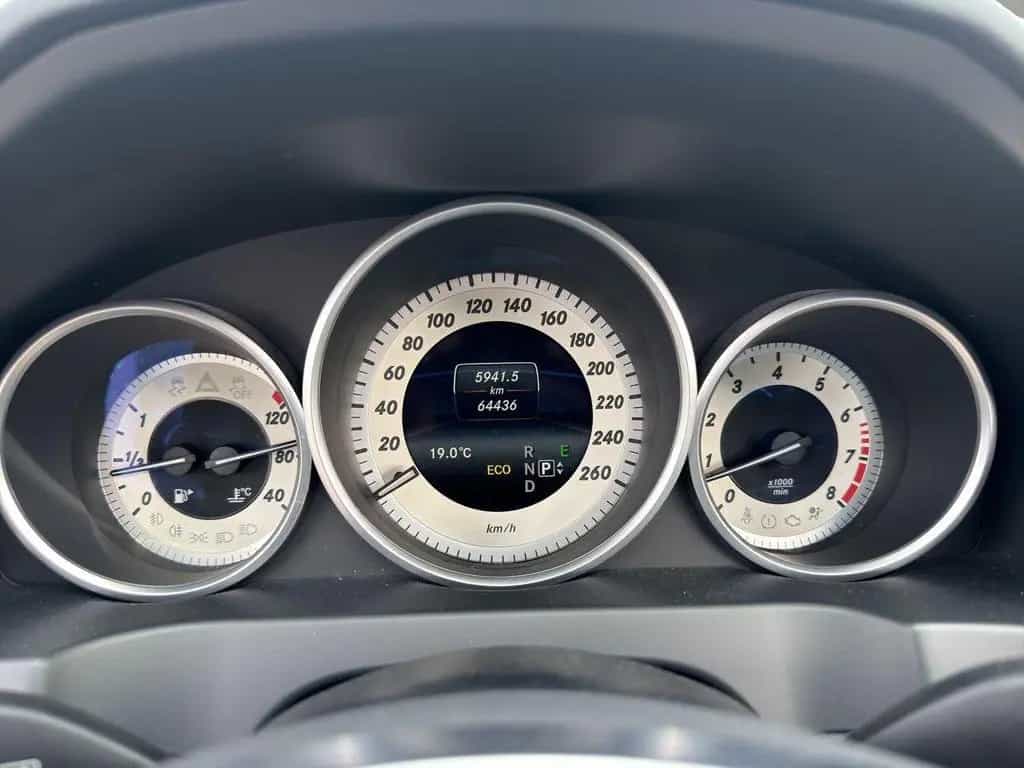 Mercedes-Benz E 200 7-G AMG Sport-Paket PANO Ha&Ka KAMERA ILS 01/2016-photo-23