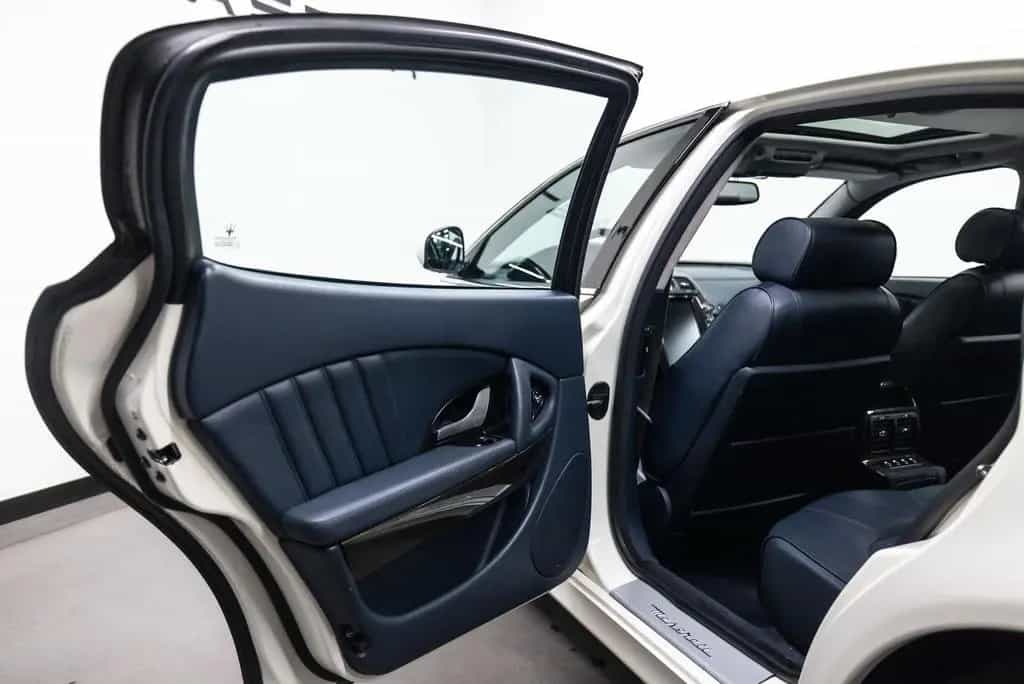 Maserati Quattroporte 4.7 GTS Fiscale waarde € 15.000,- 12/2008-photo-15