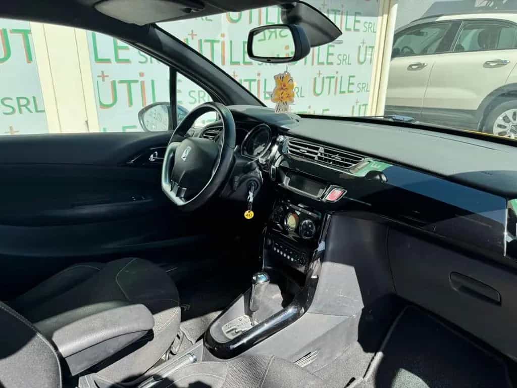 DS Automobiles DS3 Ds DS3 3 1.6 VTi 120 aut. So Chic 07/2010-photo-12