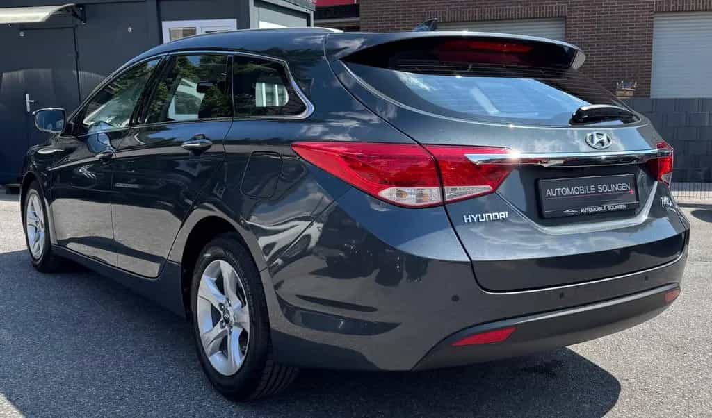 Hyundai i40 cw FIFA World Cup Edition NAV+PDC+RFK+SHZ+WR 05/2015-photo-3