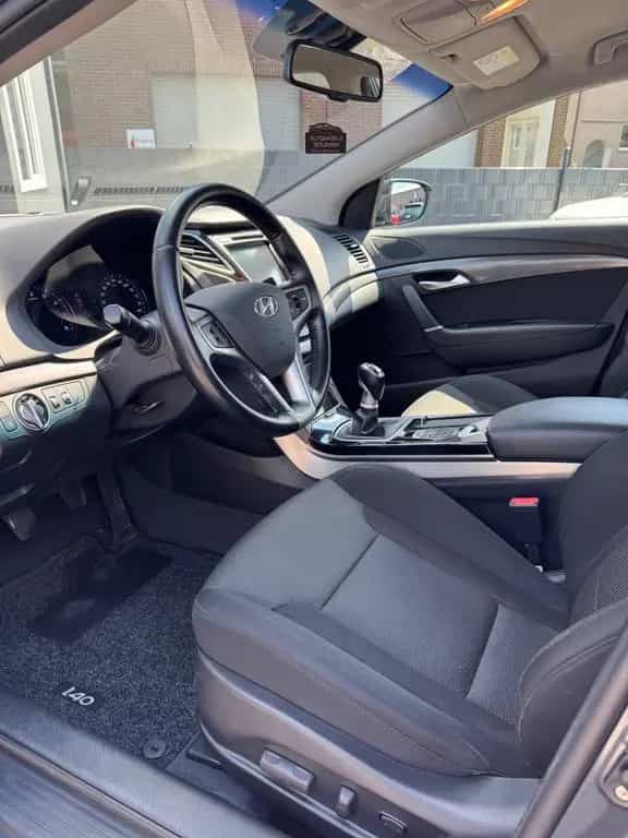 Hyundai i40 cw FIFA World Cup Edition NAV+PDC+RFK+SHZ+WR 05/2015-photo-8