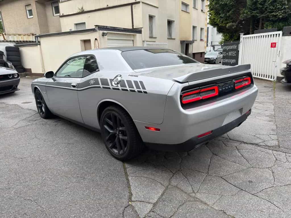 Dodge Challenger 5.7 R/T GARANTIE*LED*LEDER*TÜV*TOP 07/2021-photo-12