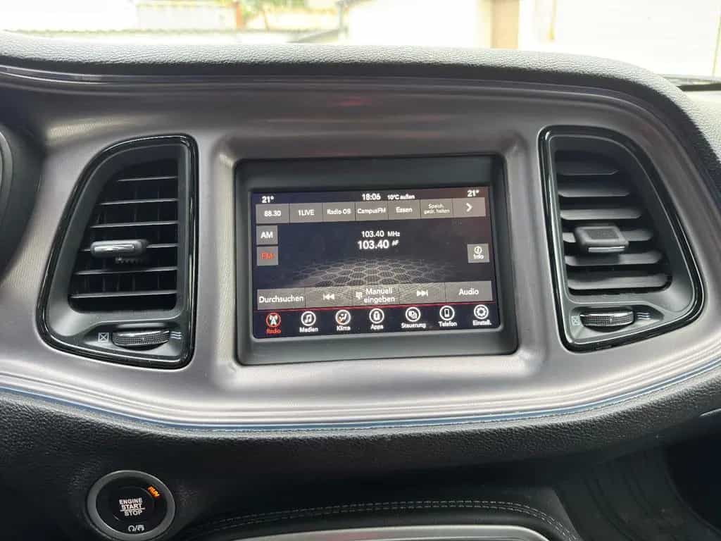 Dodge Challenger 5.7 R/T GARANTIE*LED*LEDER*TÜV*TOP 07/2021-photo-19