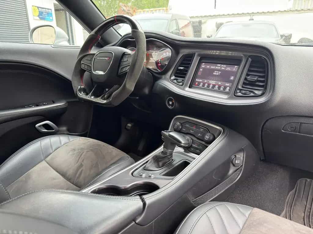 Dodge Challenger 5.7 R/T GARANTIE*LED*LEDER*TÜV*TOP 07/2021-photo-23