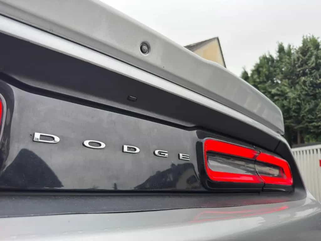 Dodge Challenger 5.7 R/T GARANTIE*LED*LEDER*TÜV*TOP 07/2021-photo-27