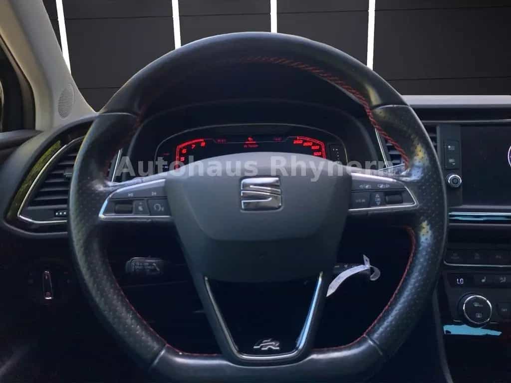 Seat Leon FR 2.0 TSI 140 kW 11/2019-photo-32