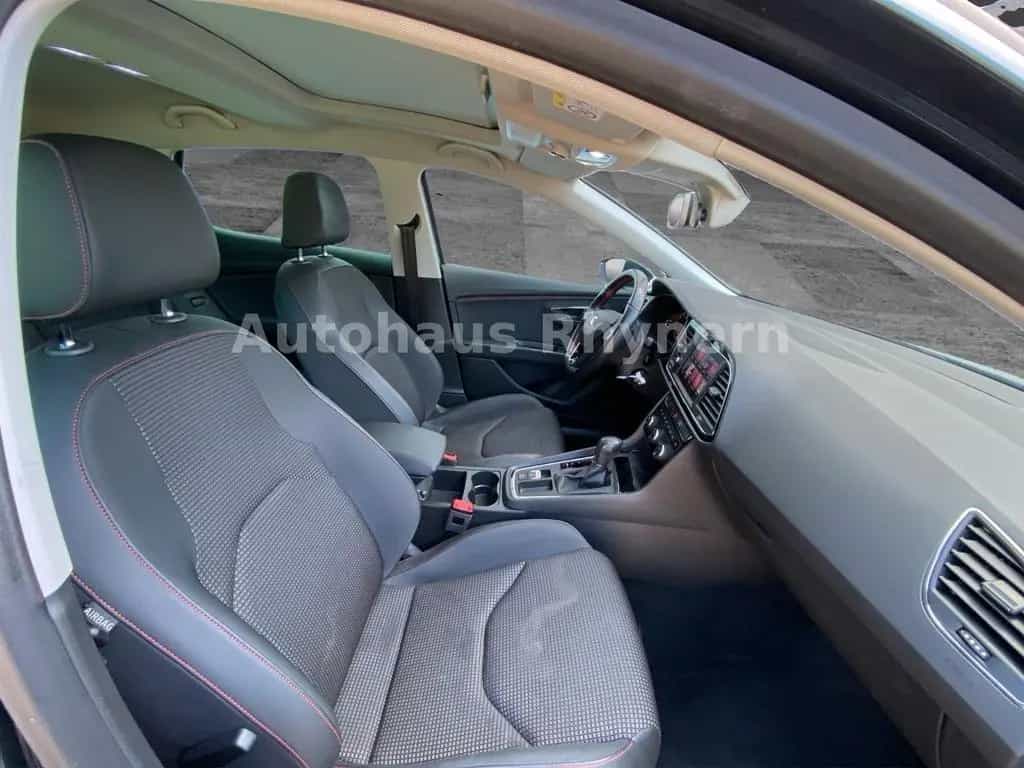 Seat Leon FR 2.0 TSI 140 kW 11/2019-photo-48