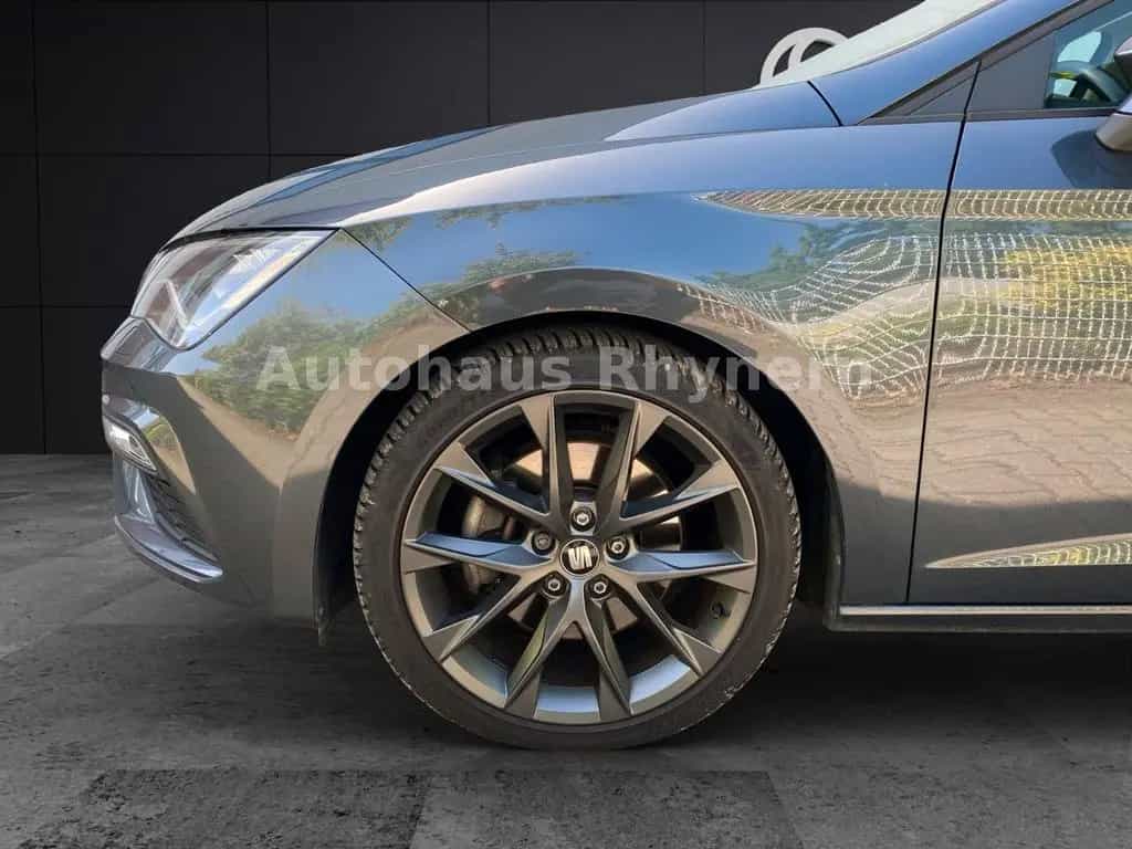 Seat Leon FR 2.0 TSI 140 kW 11/2019-photo-9