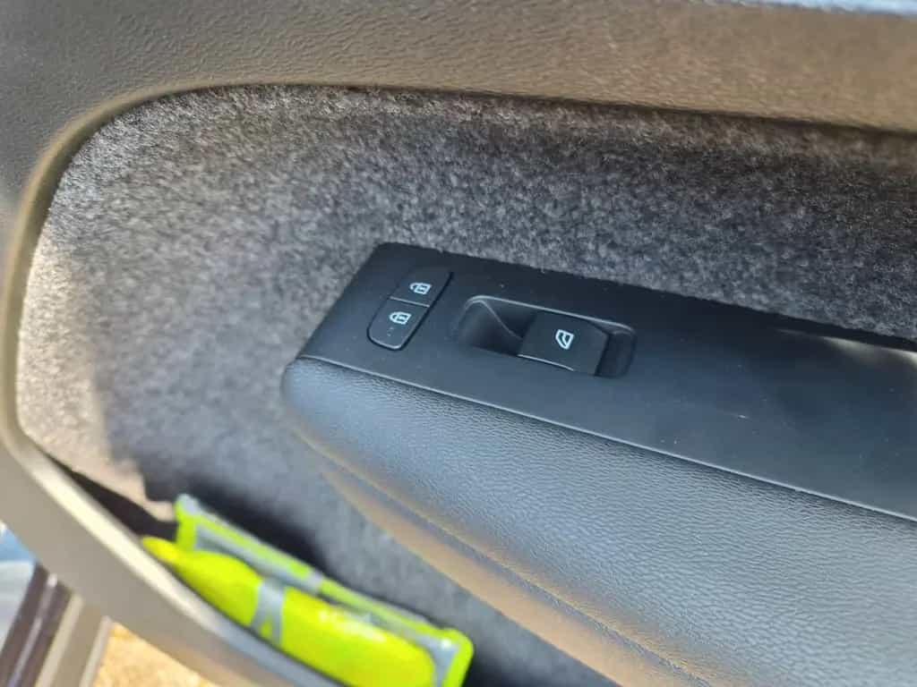 Volvo XC40 Automatik/Kamera/Navi/AHK/Garantie+/1.Hand 03/2024-photo-24