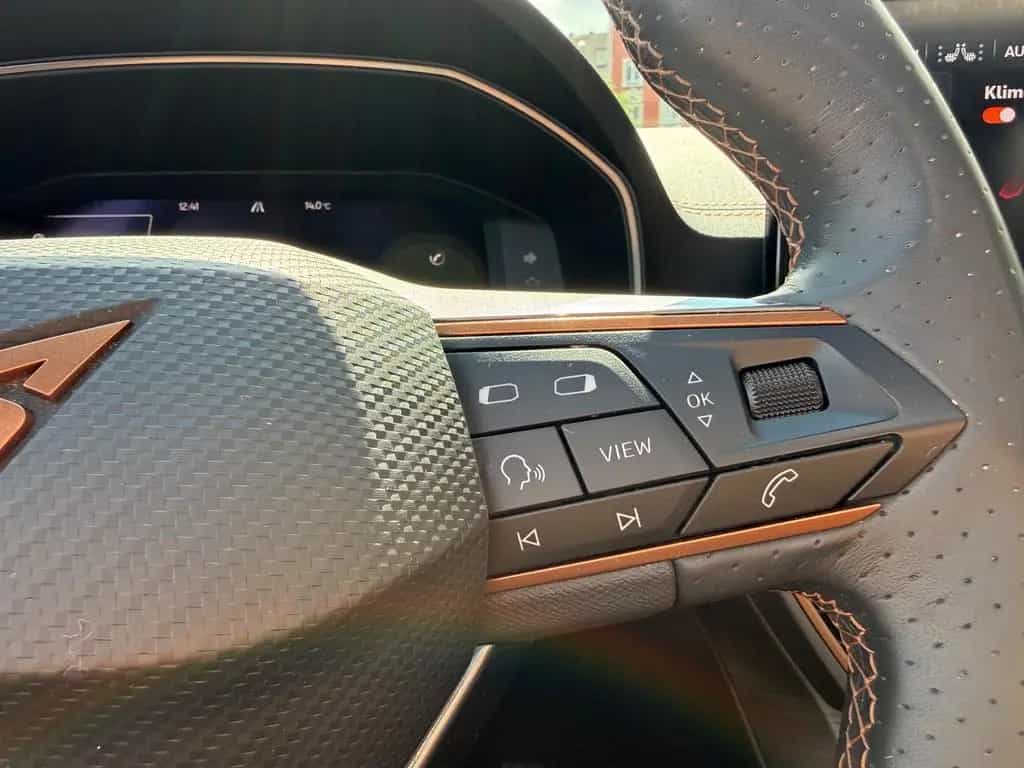 Cupra Formentor 1,5TSI 110kW 150PS PANO/LED/SHZ/1.Hand 03/2022-photo-18