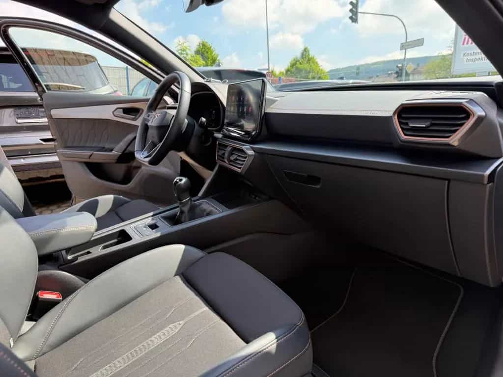 Cupra Formentor 1,5TSI 110kW 150PS PANO/LED/SHZ/1.Hand 03/2022-photo-32