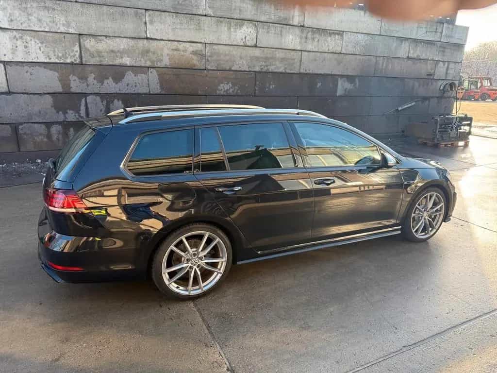 Volkswagen Golf 2.0 TSI OPF DSG 4MOTION R Variant R Perfor 07/2019-photo-4
