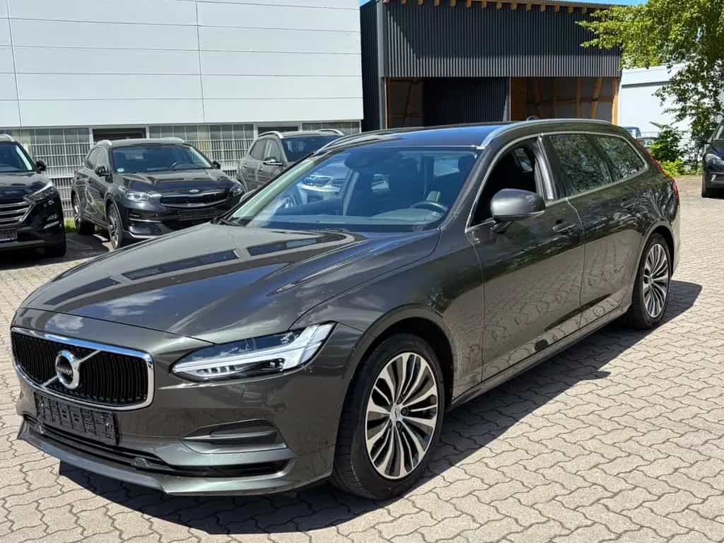 Volvo V90 Kombi Momentum 02/2020-photo-0