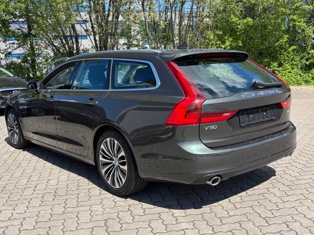 Volvo V90 Kombi Momentum 02/2020-photo-4