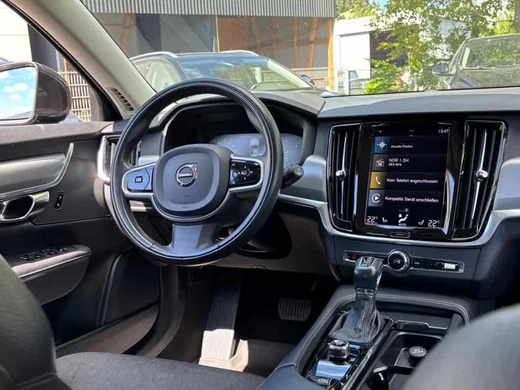 Volvo V90 Kombi Momentum 02/2020-photo-6