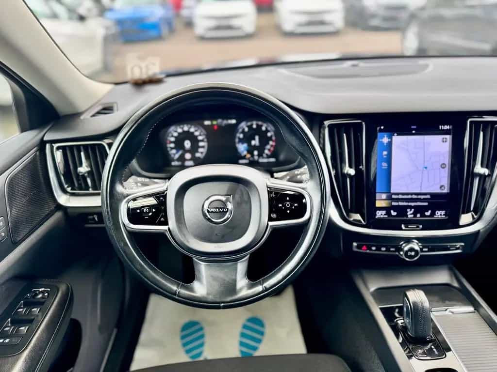 Volvo V60 Momentum Pro Aut. *LED*RKam*Navi*HarmanKardo 11/2020-photo-18