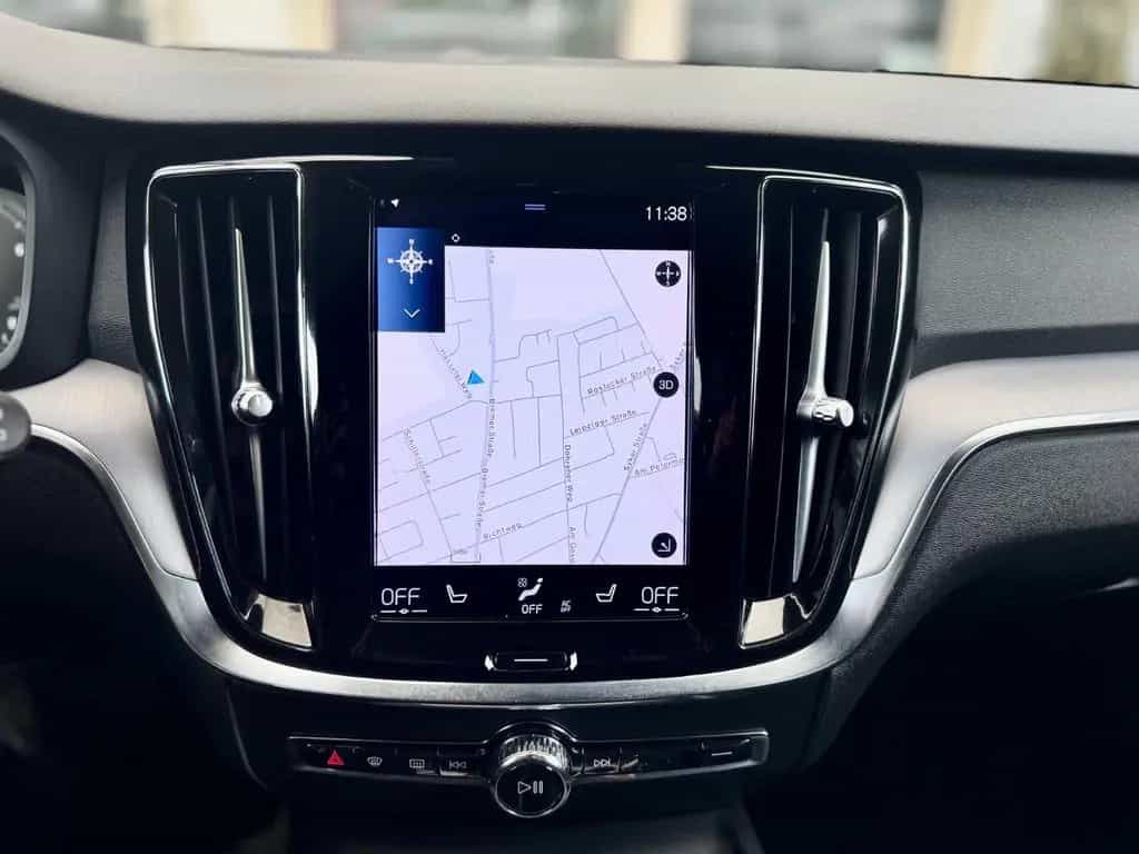 Volvo V60 Momentum Pro Aut. *LED*RKam*Navi*HarmanKardo 11/2020-photo-21