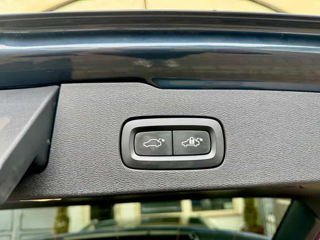 Volvo V60 Momentum Pro Aut. *LED*RKam*Navi*HarmanKardo 11/2020-photo-30