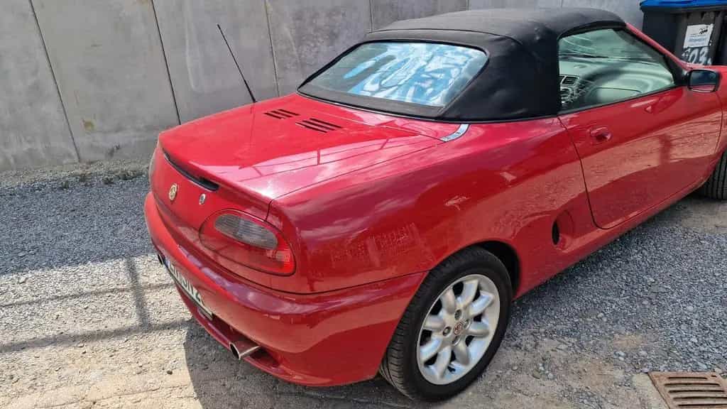 MG MGF 1.8i -120 PS TÜV neu mit Hardtop 06/2000-photo-11