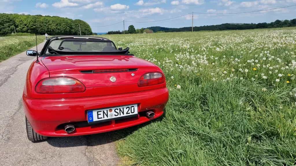 MG MGF 1.8i -120 PS TÜV neu mit Hardtop 06/2000-photo-2