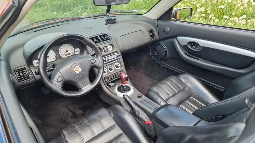 MG MGF 1.8i -120 PS TÜV neu mit Hardtop 06/2000-photo-5