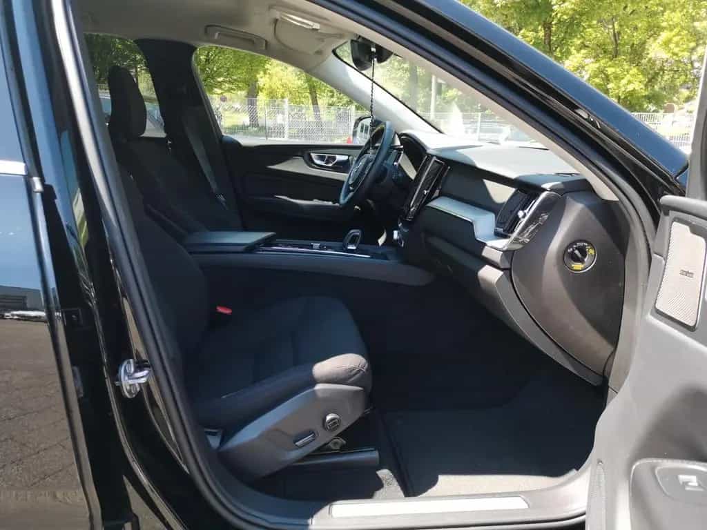 Volvo XC60 Momentum Pro *H&K*Kamera*Navi*Spur*Lenk+SHZ 04/2022-photo-16