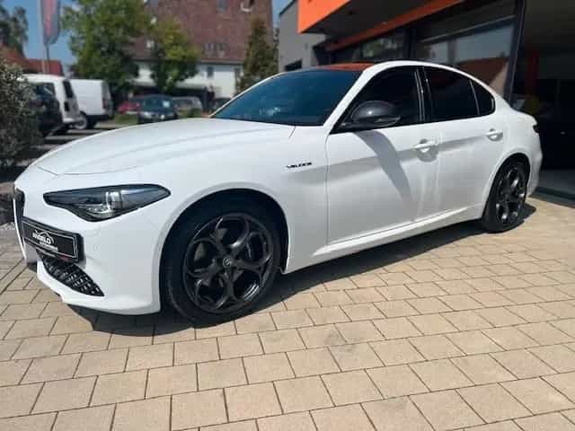 Alfa Romeo Giulia 2,0 Turbo16V Veloce Q4*Pano*LED*Leder* 09/2021-photo-11